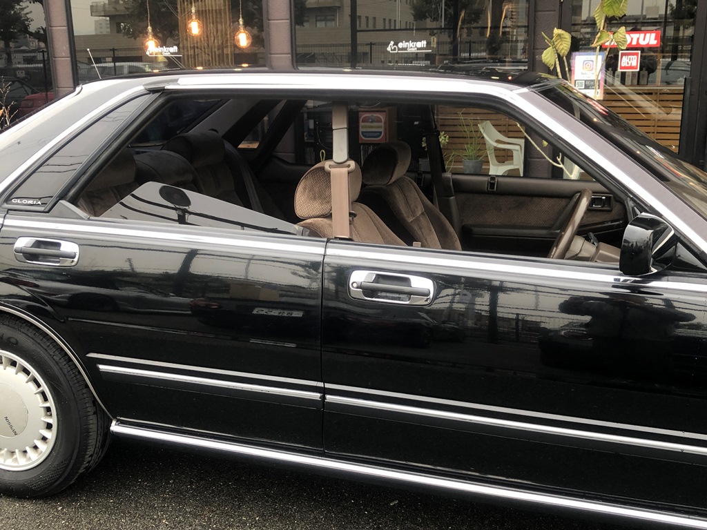グロリア（日産）Ｖ２０Ｅ グランツーリスモ（1996年1月）｜カタログから中古車を探すなら【グーネット】